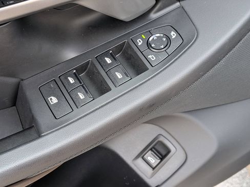 Used 2025 BMW 530i RWD image 13