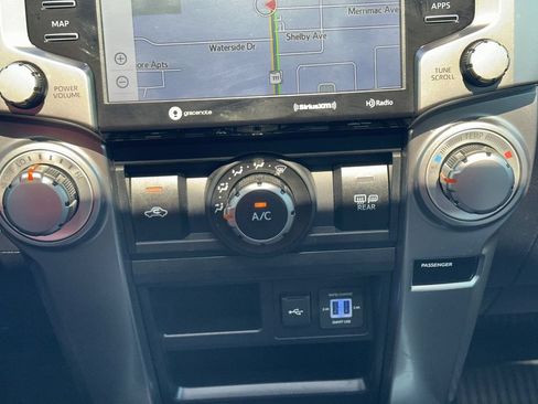 Used 2021 Toyota 4Runner SR5 Premium w/ Moonroof Package RWD image 28
