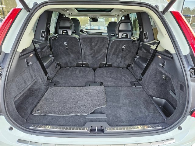 Used 2023 Volvo XC90 B6 Plus w/ Protection Package Premier AWD/4WD image 11