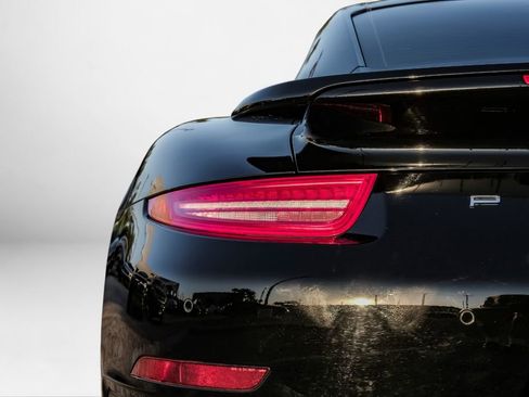 Used 2015 Porsche 911 Turbo S image 45