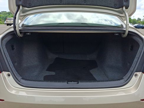 Used 2018 Honda Accord EX image 29