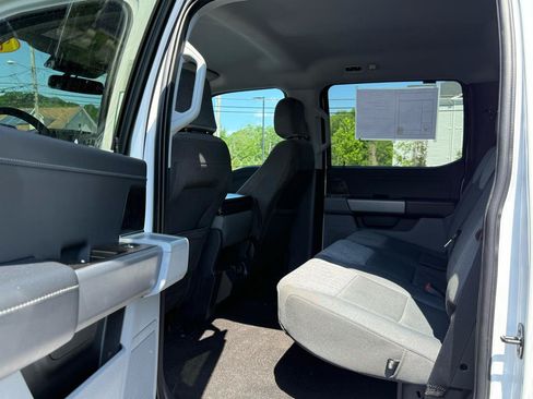 Used 2022 Ford F150 XLT w/ Equipment Group 301A Mid RWD image 12