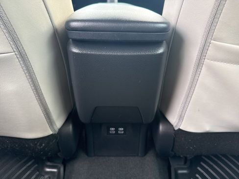 Used 2024 Toyota Prius XLE image 13