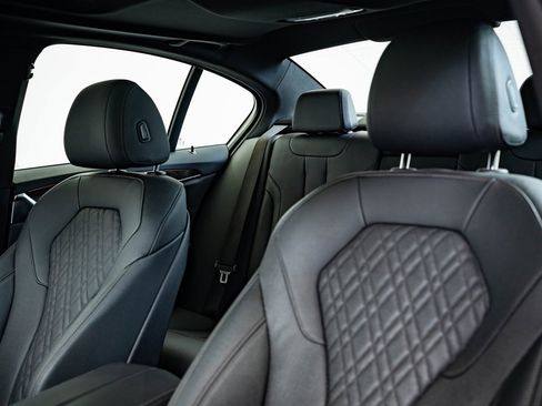 Used 2023 BMW 540i w/ M Sport Package image 22