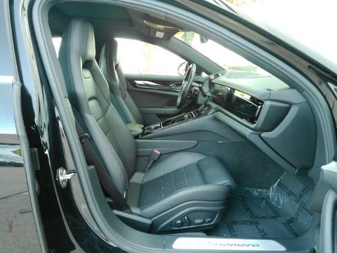 Used 2025 Porsche Panamera 4 AWD/4WD image 23