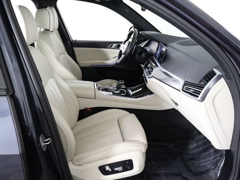 Used 2022 BMW X5 M50i AWD/4WD image 38