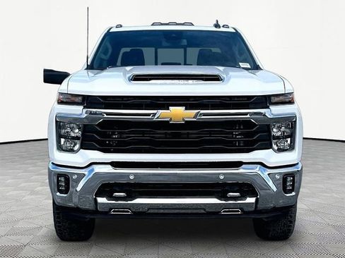 New 2026 Chevrolet Silverado 2500 LT image 2