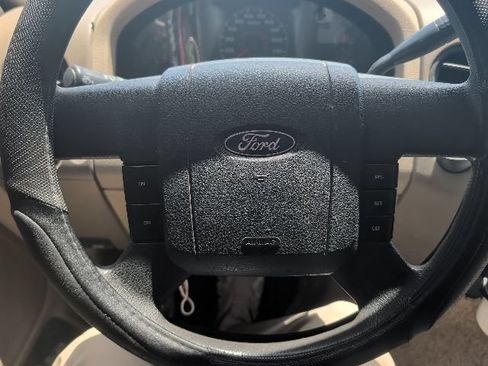 Used 2006 Ford F150 STX RWD image 14