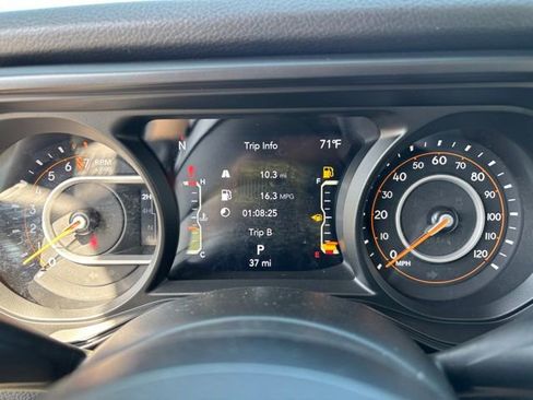 New 2025 Jeep Gladiator Sport image 16