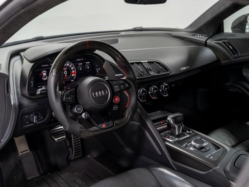 Used 2017 Audi R8 V10 plus w/ Full Leather Package image 97