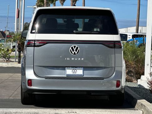 New 2025 Volkswagen ID. Buzz 1st Edition image 6