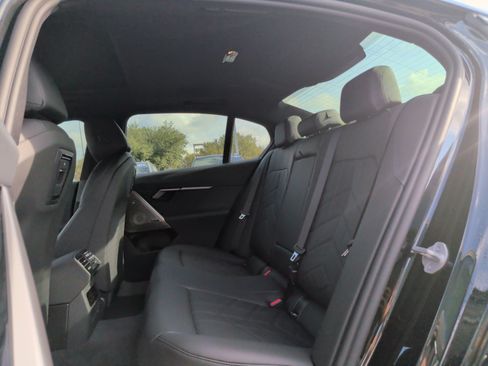 Used 2026 BMW i5 eDrive40 w/ M Sport Package RWD image 35
