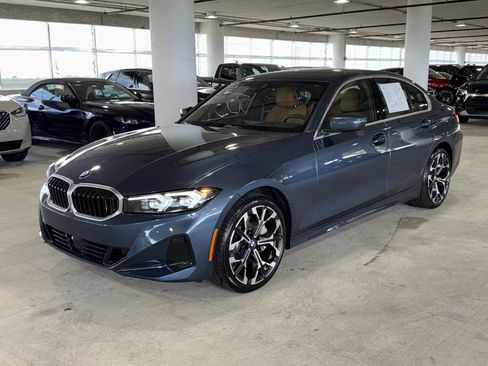 Used 2025 BMW 330i Sedan w/ Convenience Package RWD image 4