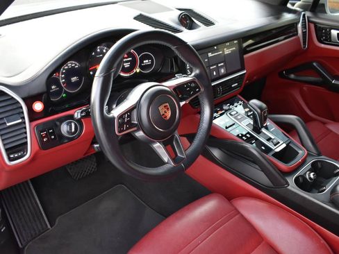 Used 2019 Porsche Cayenne AWD/4WD image 10