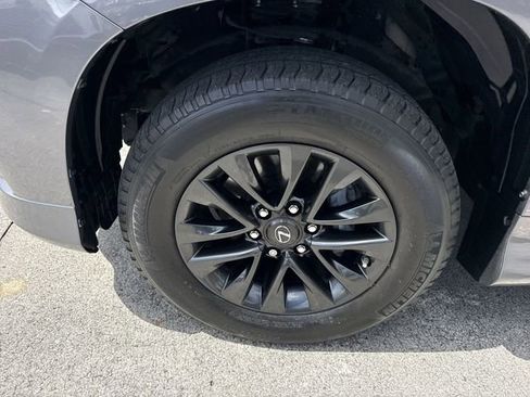 Used 2023 Lexus GX 460 Premium w/ Premium Package AWD/4WD image 10