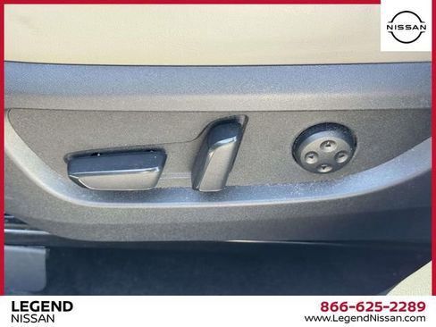 Used 2023 INFINITI QX50 Luxe AWD/4WD image 17