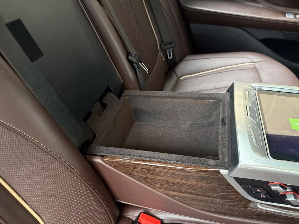 Used 2022 BMW 750i xDrive w/ Luxury Rear Seating Package AWD/4WD image 35
