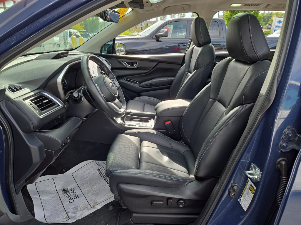 Used 2023 Subaru Ascent Limited w/ Technology Package AWD/4WD image 14