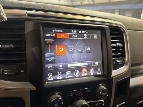 Used 2014 RAM 2500 SLT w/ Luxury Group AWD/4WD image 34
