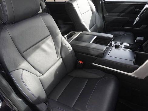 Used 2024 Toyota Sequoia Platinum image 24