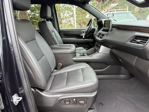 Used 2022 Chevrolet Tahoe Z71 w/ Z71 Off-Road Package AWD/4WD image 35