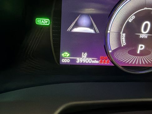 Used 2023 Lexus ES 300h w/ Luxury Package FWD image 22