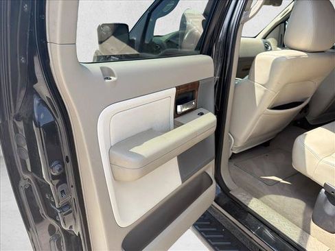 Used 2004 Ford F150 Lariat RWD image 17