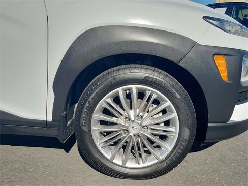 Used 2020 Hyundai Kona SEL image 5
