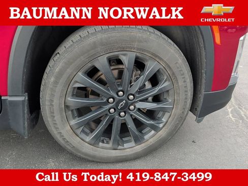 Used 2023 Chevrolet Traverse RS AWD/4WD image 9