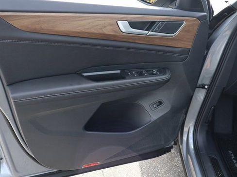 New 2026 Volkswagen Atlas SE image 10