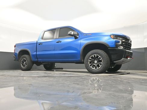 Used 2022 Chevrolet Silverado 1500 ZR2 image 32