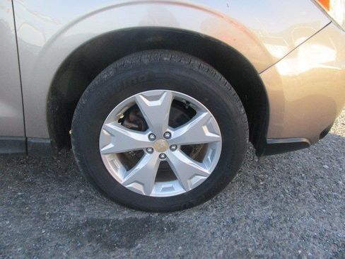 Used 2015 Subaru Forester 2.5i Premium w/ All-Weather Package AWD/4WD image 13