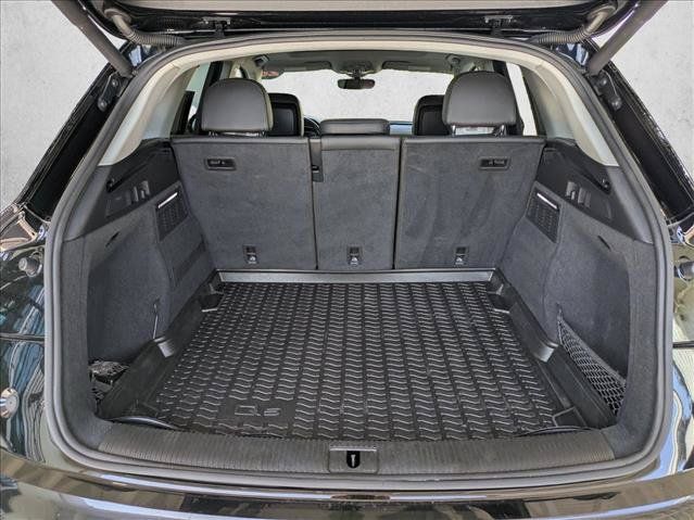Used 2020 Audi Q5 2.0T Premium w/ Convenience Package AWD/4WD image 6