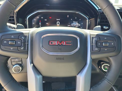 New 2025 GMC Sierra 1500 Elevation image 15