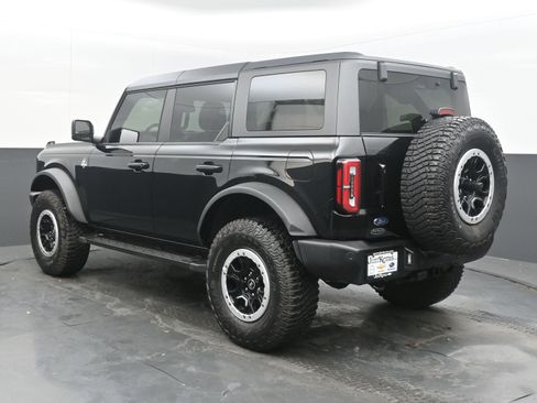 Used 2024 Ford Bronco Outer Banks w/ Sasquatch Package AWD/4WD image 8