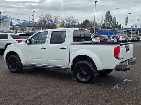 Used 2015 Nissan Frontier SV image 29