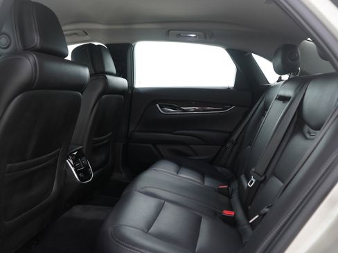 Used 2013 Cadillac XTS Luxury image 18