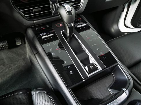New 2026 Porsche Macan S AWD/4WD image 18