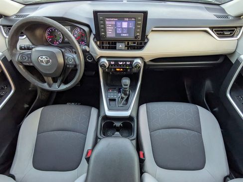 Used 2019 Toyota RAV4 XLE w/ Convenience Package image 16
