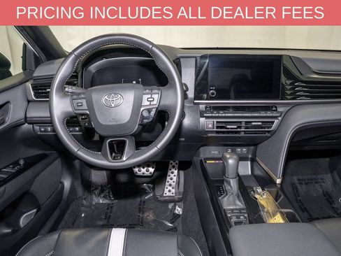 Used 2025 Toyota Camry SE FWD image 7