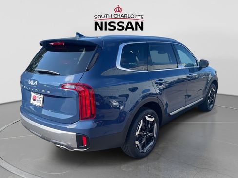 Used 2025 Kia Telluride S FWD image 6