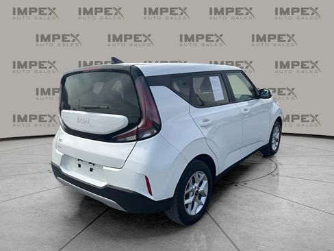 Used 2024 Kia Soul LX w/ Option Group 015 image 5