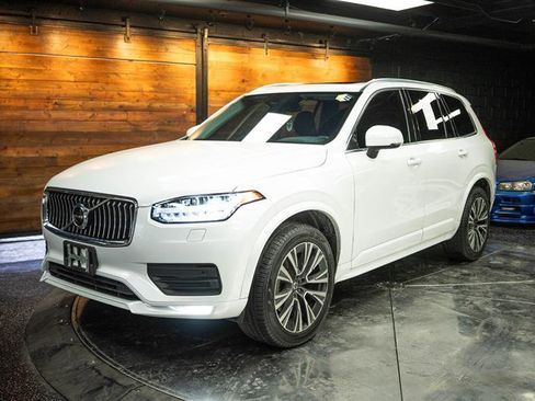 Used 2021 Volvo XC90 T6 Momentum AWD/4WD image 2