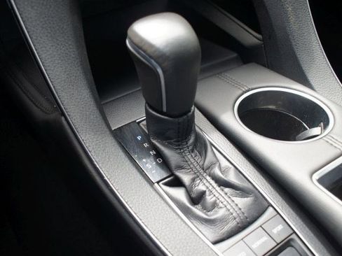 Used 2019 Toyota Avalon XSE FWD image 12