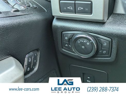 Used 2018 Ford F150 XLT w/ Equipment Group 302A Luxury AWD/4WD image 21