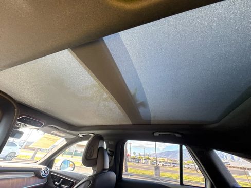 Used 2025 Mercedes-Benz GLC 300 image 19