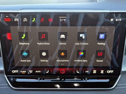 New 2026 Volkswagen Tiguan SE R-Line FWD image 12