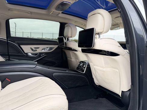 Used 2016 Mercedes-Benz Maybach S 600 image 23