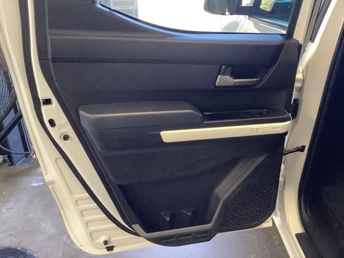 Used 2024 Toyota Tacoma TRD Off-Road image 33