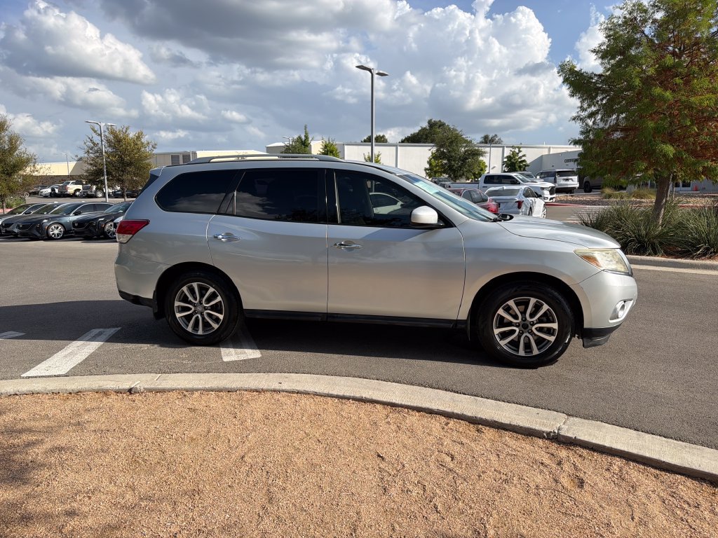 Used 2015 Nissan Pathfinder S FWD image 10